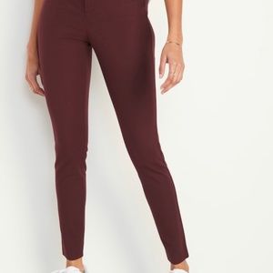 Old Navy NWT High Waisted Skinny Pixie Pant. Size 8. Color: Raisin Arizona